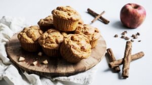 How to Bake Apple Cinnamon Muffins
