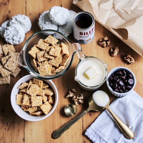 buttery graham coconut pecan