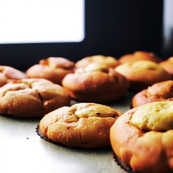 color gradients indicate doneness