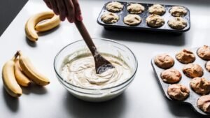 How to Bake Banana Muffins