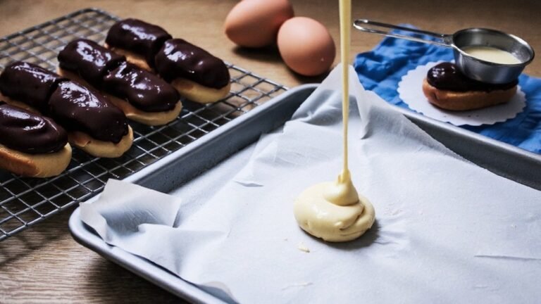 How to Bake Eclairs