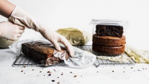 How to Store Cake Layers